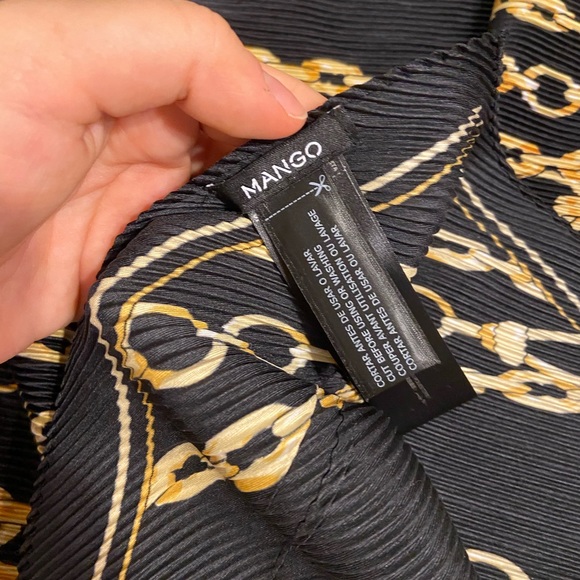 Mango Pleated Scarf With Chain Pattern - Picture 5 of 5